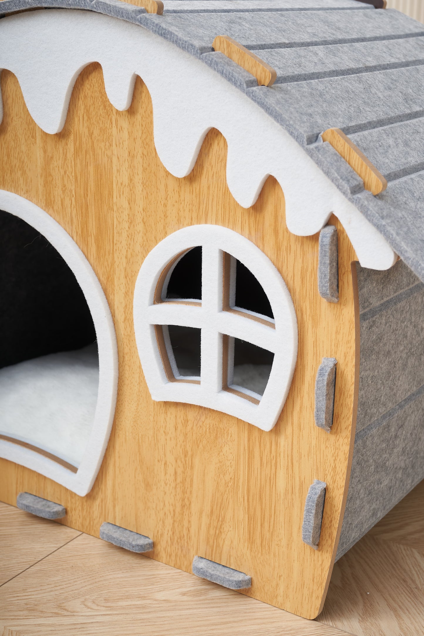 Semi-enclosed Cat Bed, Winter Warm Felt, Oversized Cat Scratch Board Bed, Scratch-resistant Creative Double-sided Snow house, Cat Sleeping Bed